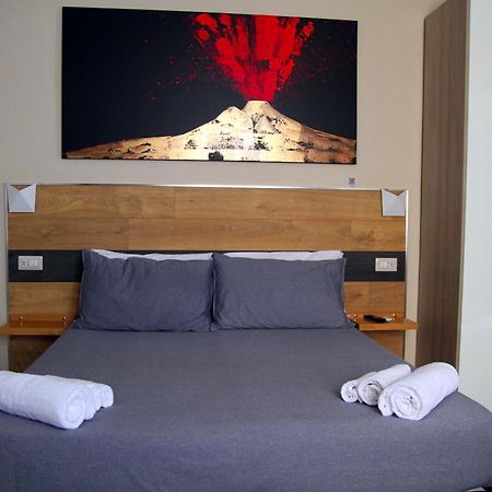 Quisista Bed & Breakfast Napoli Bagian luar foto